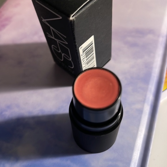 Brand new NARS multiple - Picture 4 of 4